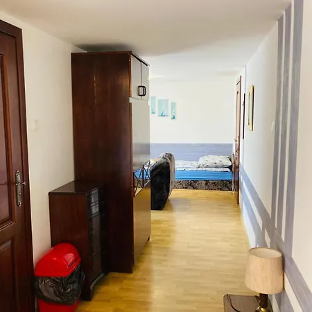 فندق مبيت وإفطار Lawendowy Zakatek ليبا