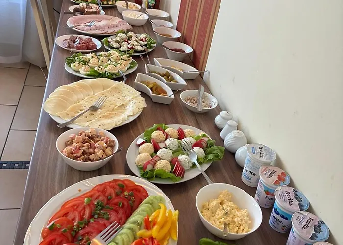 Lawendowy Zakatek Bed & Breakfast 3*